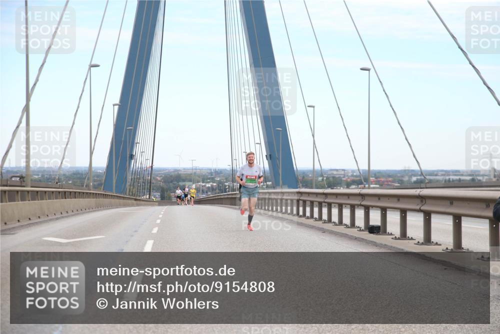 03.10.2025 - Köhlbrandbrückenlauf Jannik Wohlers http://msf.ph/oto/9154808 03.10.2025 15:17:41 Position 1  meine-sportfotos.de