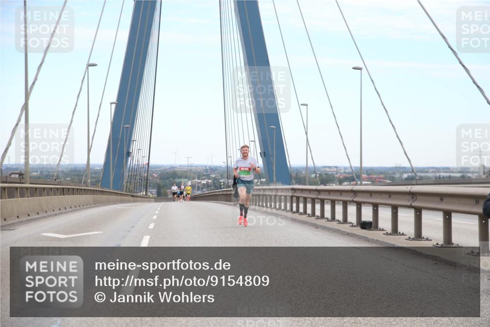 03.10.2025 - Köhlbrandbrückenlauf Jannik Wohlers http://msf.ph/oto/9154809 03.10.2025 15:17:41 Position 1  meine-sportfotos.de