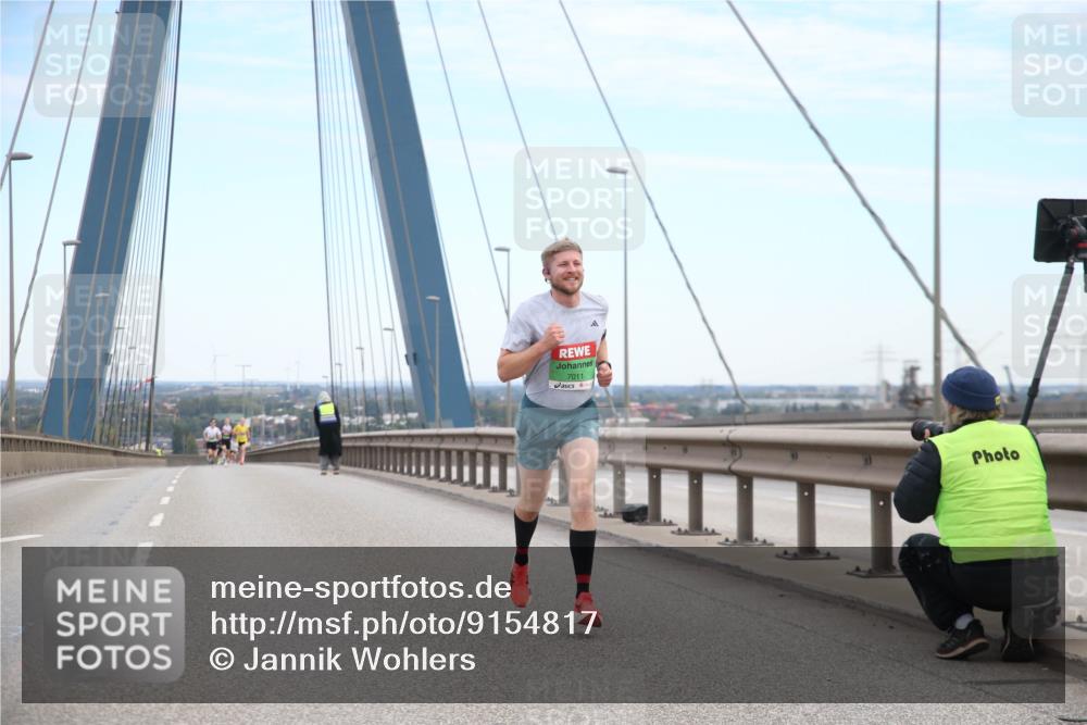 03.10.2025 - Köhlbrandbrückenlauf Jannik Wohlers http://msf.ph/oto/9154817 03.10.2025 15:17:43 Position 1 7011 meine-sportfotos.de