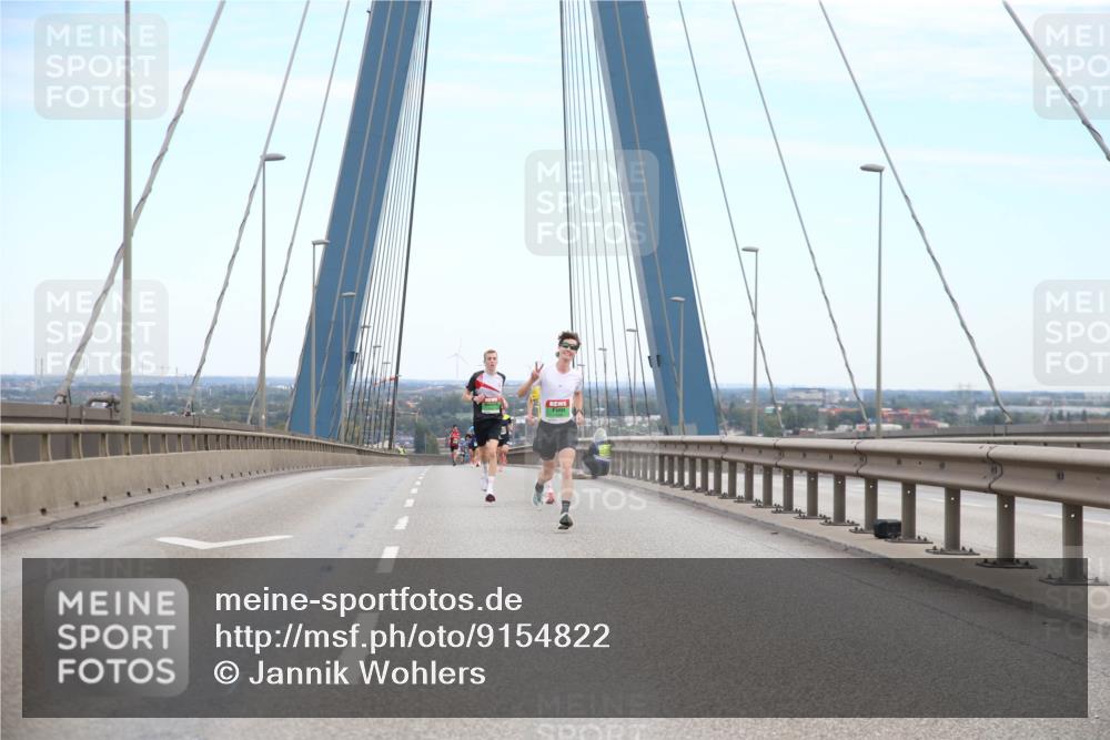 03.10.2025 - Köhlbrandbrückenlauf Jannik Wohlers http://msf.ph/oto/9154822 03.10.2025 15:17:57 Position 1  meine-sportfotos.de
