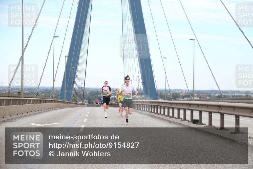 03.10.2025 - Köhlbrandbrückenlauf Jannik Wohlers http://msf.ph/oto/9154827 03.10.2025 15:17:58 Position 1  meine-sportfotos.de