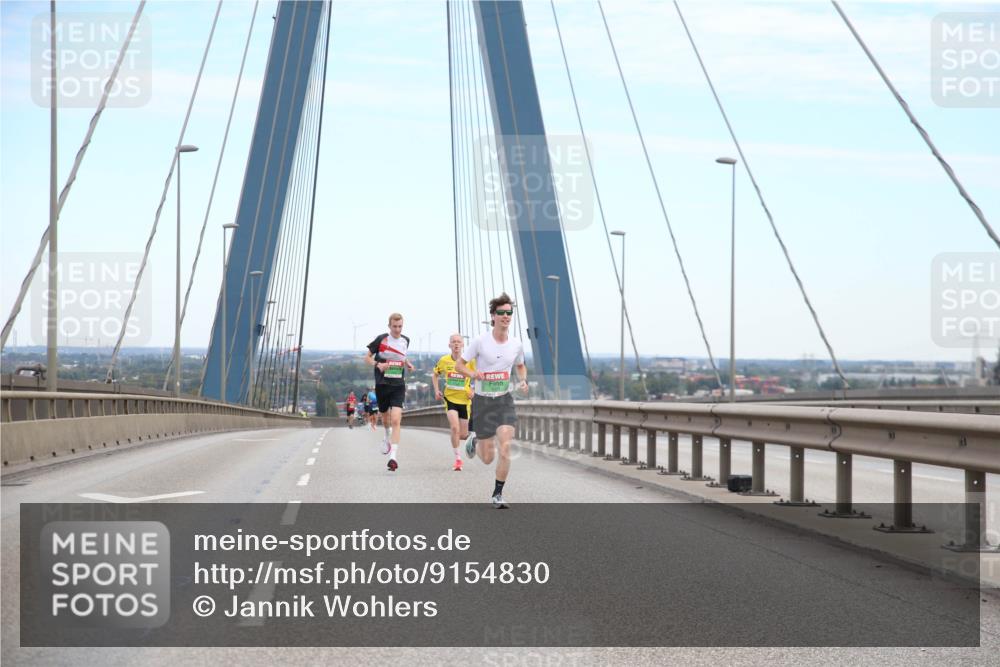 03.10.2025 - Köhlbrandbrückenlauf Jannik Wohlers http://msf.ph/oto/9154830 03.10.2025 15:17:58 Position 1  meine-sportfotos.de