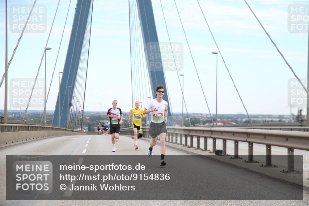 03.10.2025 - Köhlbrandbrückenlauf Jannik Wohlers http://msf.ph/oto/9154836 03.10.2025 15:17:59 Position 1  meine-sportfotos.de