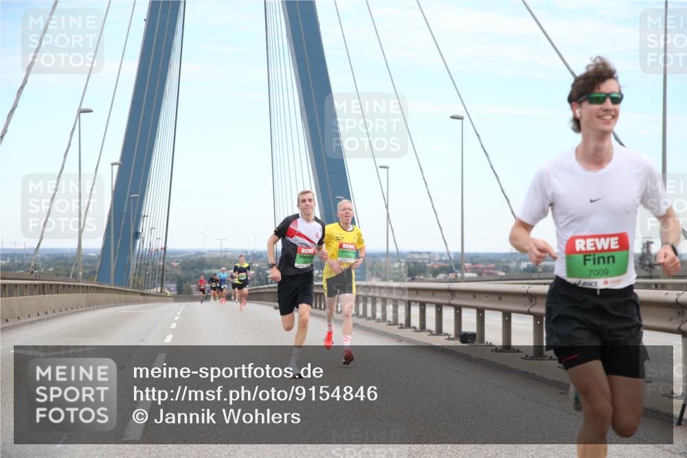 03.10.2025 - Köhlbrandbrückenlauf Jannik Wohlers http://msf.ph/oto/9154846 03.10.2025 15:18:01 Position 1 7009 meine-sportfotos.de