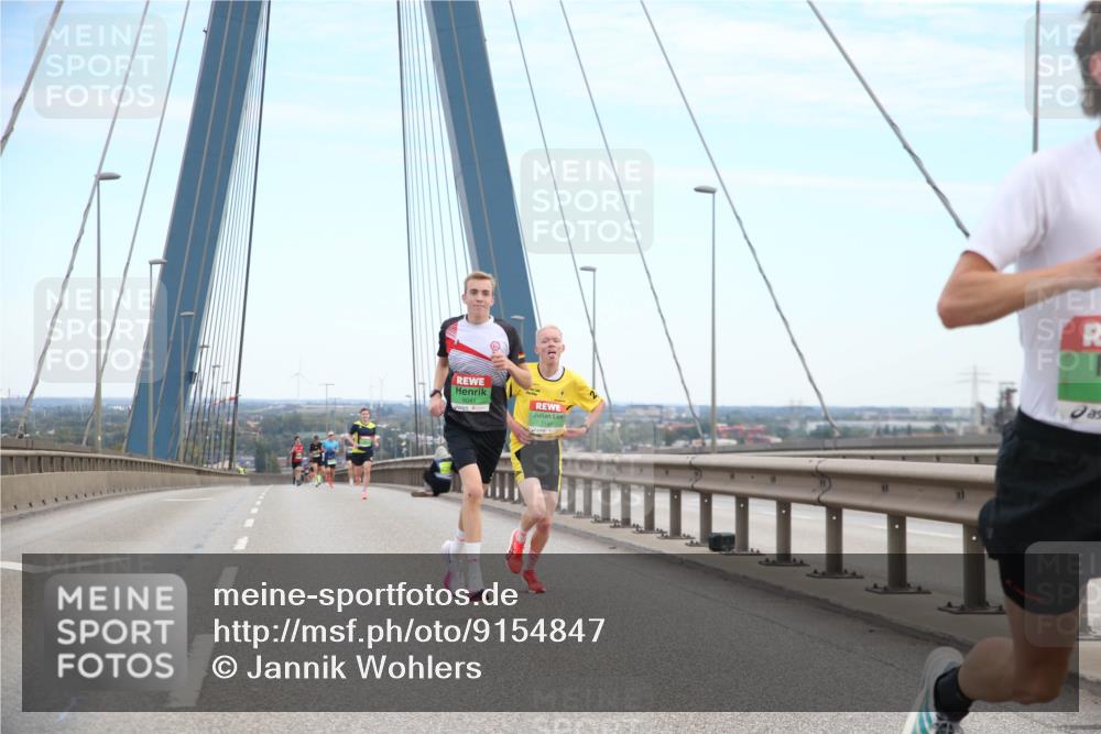 03.10.2025 - Köhlbrandbrückenlauf Jannik Wohlers http://msf.ph/oto/9154847 03.10.2025 15:18:01 Position 1 7140 meine-sportfotos.de