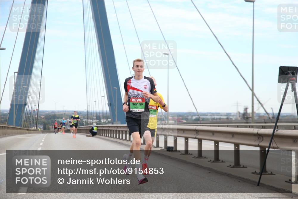 03.10.2025 - Köhlbrandbrückenlauf Jannik Wohlers http://msf.ph/oto/9154853 03.10.2025 15:18:02 Position 1 9041, 140 meine-sportfotos.de