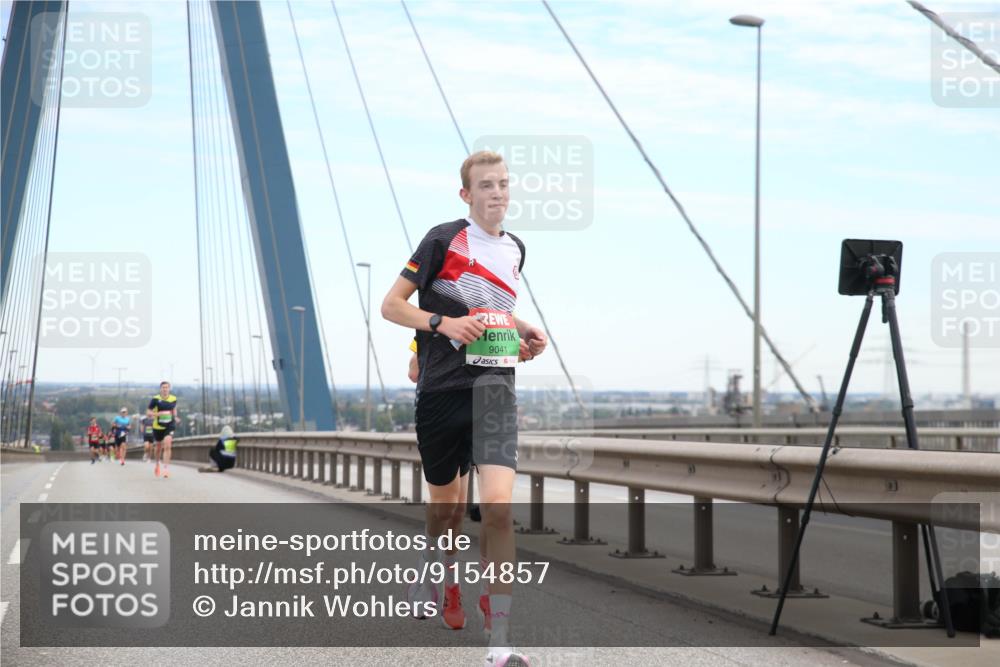 03.10.2025 - Köhlbrandbrückenlauf Jannik Wohlers http://msf.ph/oto/9154857 03.10.2025 15:18:02 Position 1 9041 meine-sportfotos.de