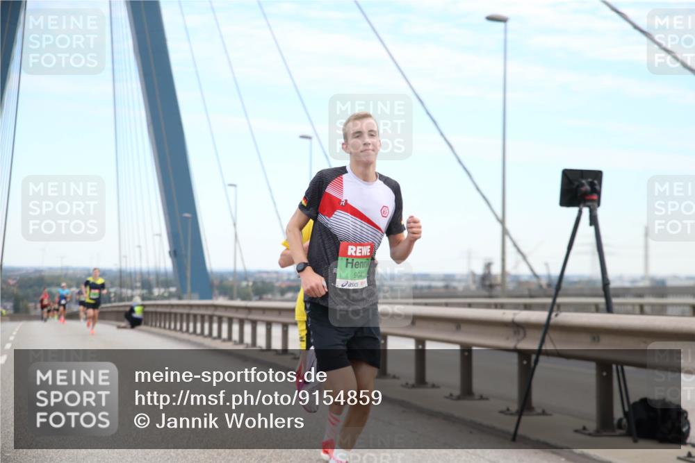 03.10.2025 - Köhlbrandbrückenlauf Jannik Wohlers http://msf.ph/oto/9154859 03.10.2025 15:18:02 Position 1 9041 meine-sportfotos.de