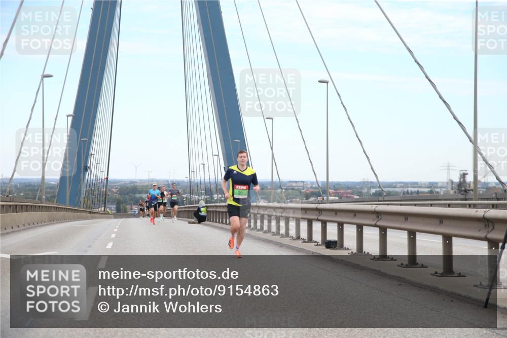 03.10.2025 - Köhlbrandbrückenlauf Jannik Wohlers http://msf.ph/oto/9154863 03.10.2025 15:18:07 Position 1  meine-sportfotos.de