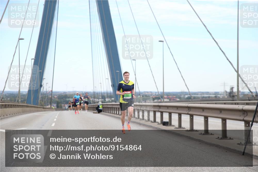 03.10.2025 - Köhlbrandbrückenlauf Jannik Wohlers http://msf.ph/oto/9154864 03.10.2025 15:18:07 Position 1  meine-sportfotos.de