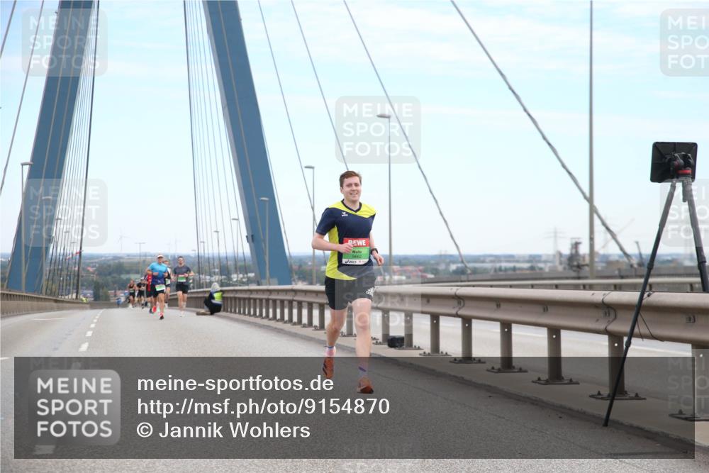 03.10.2025 - Köhlbrandbrückenlauf Jannik Wohlers http://msf.ph/oto/9154870 03.10.2025 15:18:08 Position 1  meine-sportfotos.de