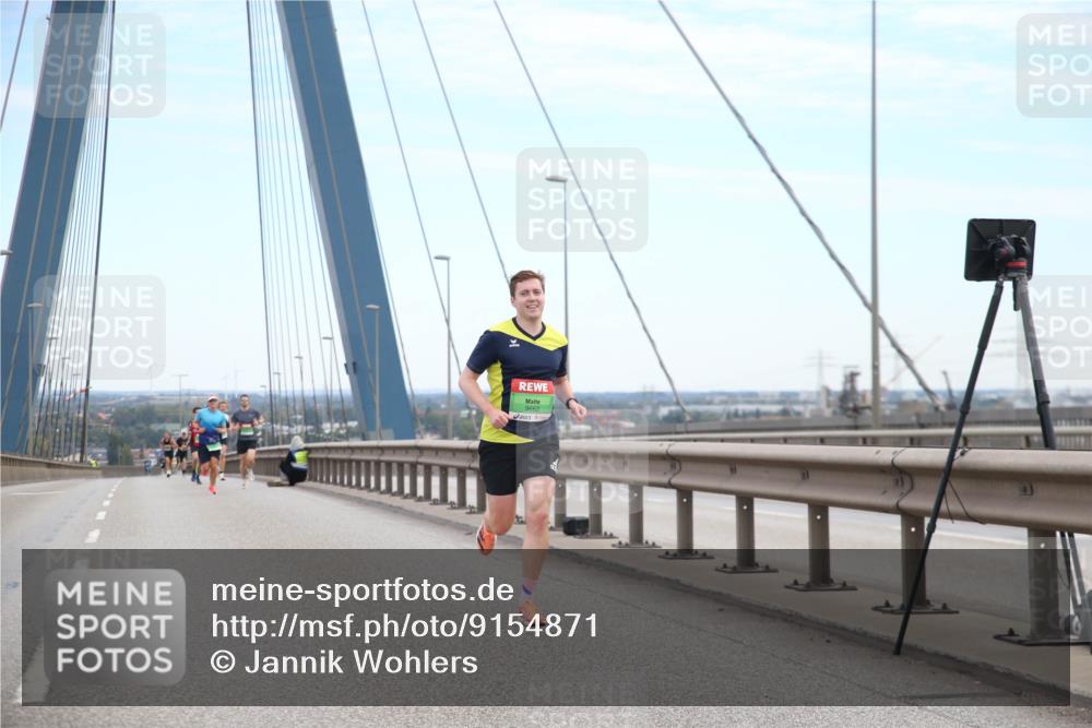 03.10.2025 - Köhlbrandbrückenlauf Jannik Wohlers http://msf.ph/oto/9154871 03.10.2025 15:18:08 Position 1 9662 meine-sportfotos.de
