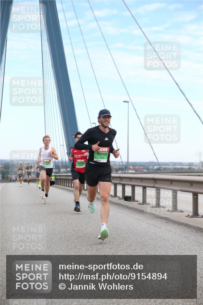 03.10.2025 - Köhlbrandbrückenlauf Jannik Wohlers http://msf.ph/oto/9154894 03.10.2025 15:18:17 Position 1 9617, 7050 meine-sportfotos.de