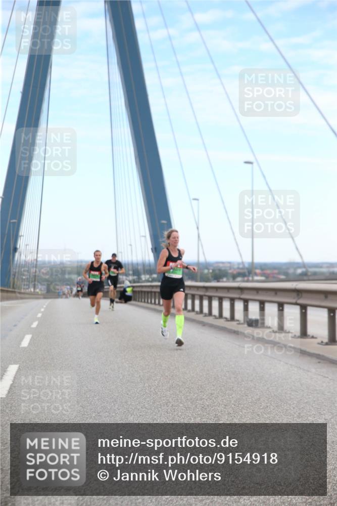 03.10.2025 - Köhlbrandbrückenlauf Jannik Wohlers http://msf.ph/oto/9154918 03.10.2025 15:18:22 Position 1  meine-sportfotos.de