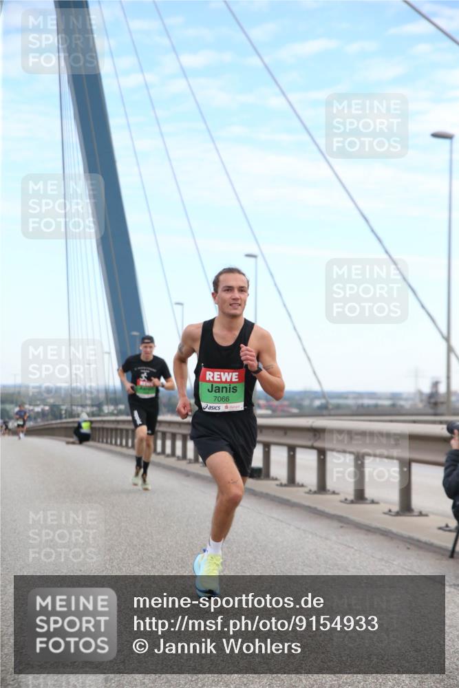 03.10.2025 - Köhlbrandbrückenlauf Jannik Wohlers http://msf.ph/oto/9154933 03.10.2025 15:18:26 Position 1 7066 meine-sportfotos.de