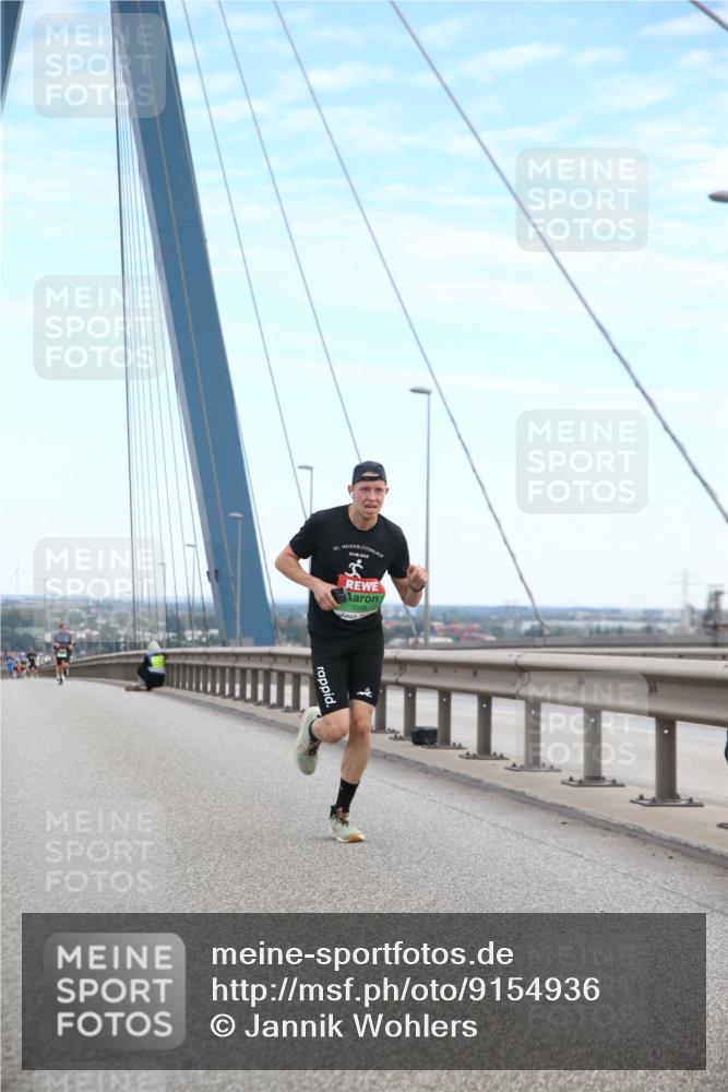 03.10.2025 - Köhlbrandbrückenlauf Jannik Wohlers http://msf.ph/oto/9154936 03.10.2025 15:18:27 Position 1 6 meine-sportfotos.de