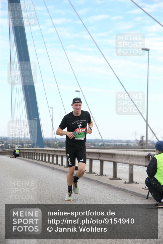 03.10.2025 - Köhlbrandbrückenlauf Jannik Wohlers http://msf.ph/oto/9154940 03.10.2025 15:18:28 Position 1 12, 24, 08, 2019, 7036 meine-sportfotos.de