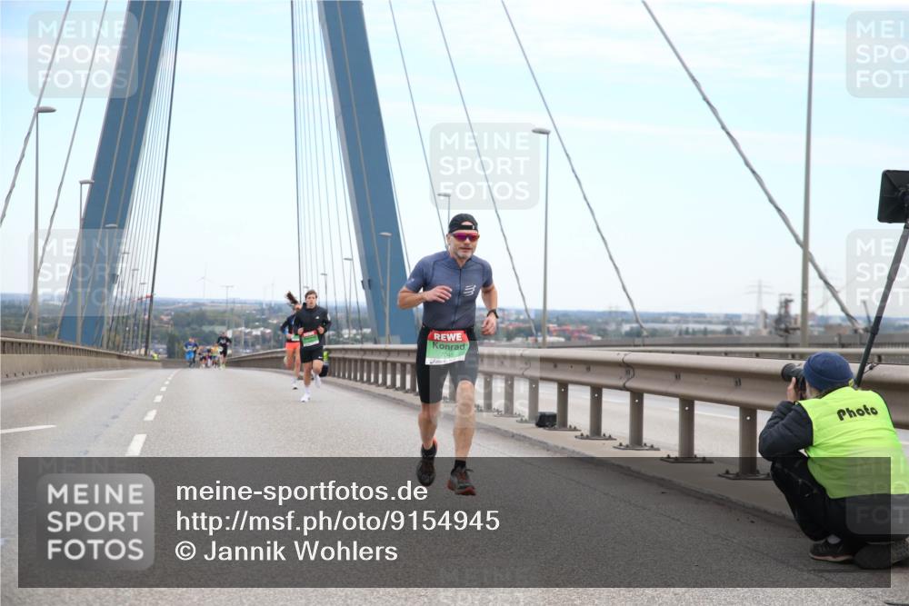 03.10.2025 - Köhlbrandbrückenlauf Jannik Wohlers http://msf.ph/oto/9154945 03.10.2025 15:18:39 Position 1 7045 meine-sportfotos.de