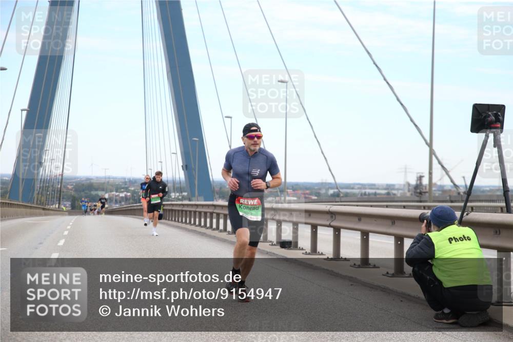03.10.2025 - Köhlbrandbrückenlauf Jannik Wohlers http://msf.ph/oto/9154947 03.10.2025 15:18:39 Position 1 045 meine-sportfotos.de