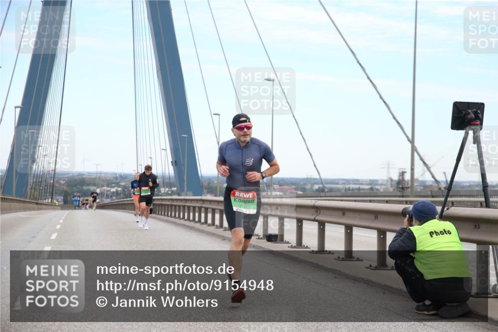 03.10.2025 - Köhlbrandbrückenlauf Jannik Wohlers http://msf.ph/oto/9154948 03.10.2025 15:18:39 Position 1 7045 meine-sportfotos.de