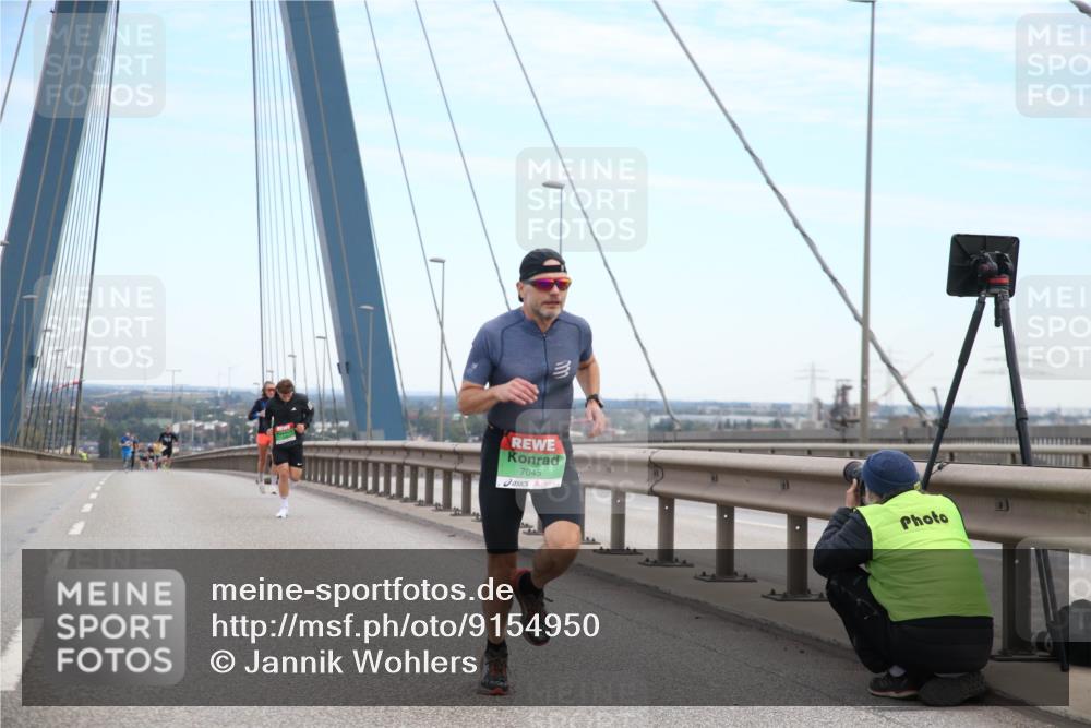 03.10.2025 - Köhlbrandbrückenlauf Jannik Wohlers http://msf.ph/oto/9154950 03.10.2025 15:18:39 Position 1 7045 meine-sportfotos.de