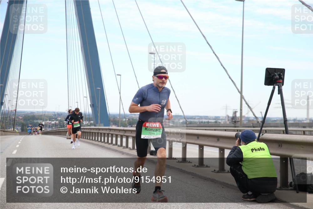 03.10.2025 - Köhlbrandbrückenlauf Jannik Wohlers http://msf.ph/oto/9154951 03.10.2025 15:18:39 Position 1 7045 meine-sportfotos.de