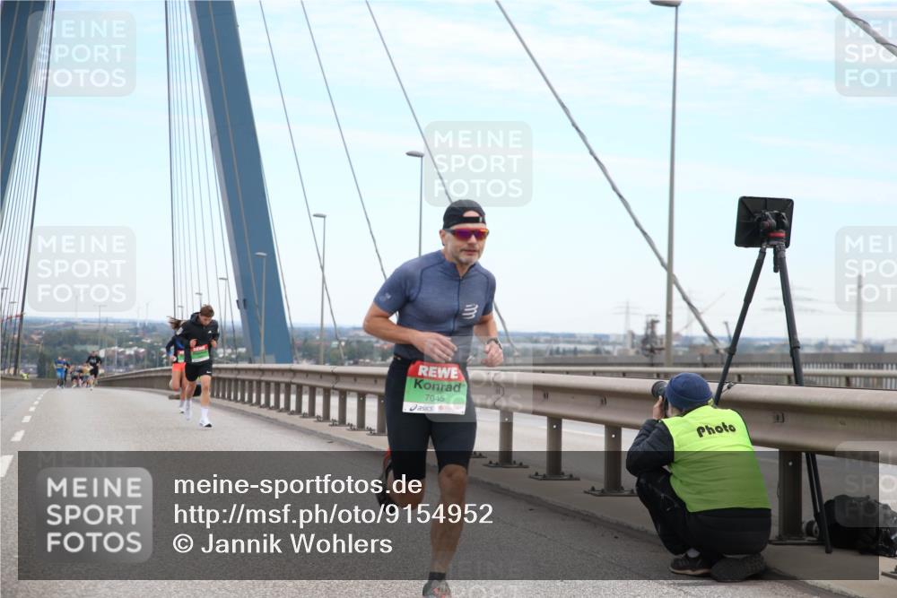 03.10.2025 - Köhlbrandbrückenlauf Jannik Wohlers http://msf.ph/oto/9154952 03.10.2025 15:18:39 Position 1 7045 meine-sportfotos.de