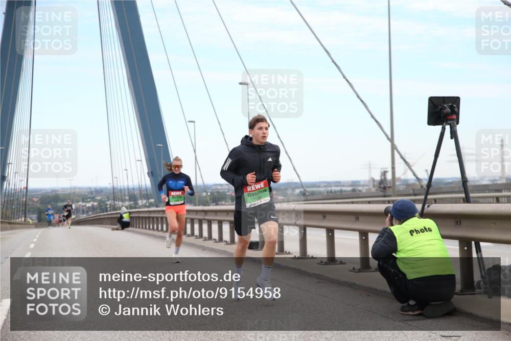 03.10.2025 - Köhlbrandbrückenlauf Jannik Wohlers http://msf.ph/oto/9154958 03.10.2025 15:18:43 Position 1 7286 meine-sportfotos.de