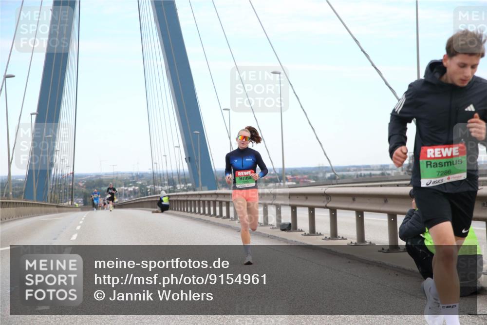 03.10.2025 - Köhlbrandbrückenlauf Jannik Wohlers http://msf.ph/oto/9154961 03.10.2025 15:18:44 Position 1 7020, 7286 meine-sportfotos.de