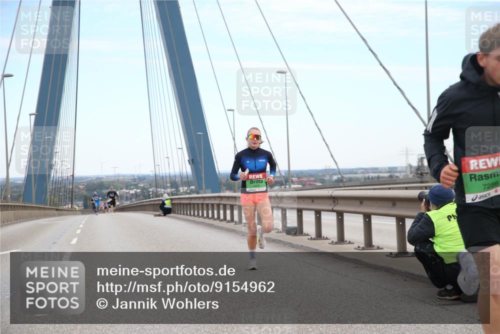 03.10.2025 - Köhlbrandbrückenlauf Jannik Wohlers http://msf.ph/oto/9154962 03.10.2025 15:18:44 Position 1 7020, 7286 meine-sportfotos.de