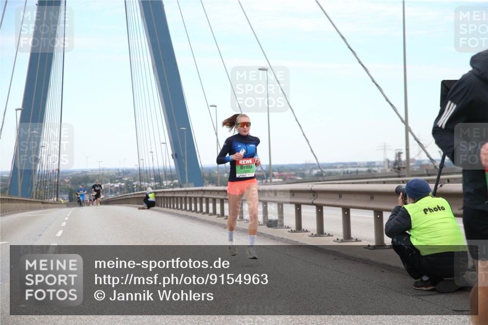 03.10.2025 - Köhlbrandbrückenlauf Jannik Wohlers http://msf.ph/oto/9154963 03.10.2025 15:18:44 Position 1 7020 meine-sportfotos.de