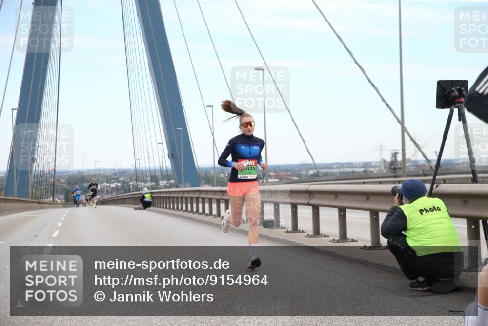03.10.2025 - Köhlbrandbrückenlauf Jannik Wohlers http://msf.ph/oto/9154964 03.10.2025 15:18:44 Position 1 7020 meine-sportfotos.de