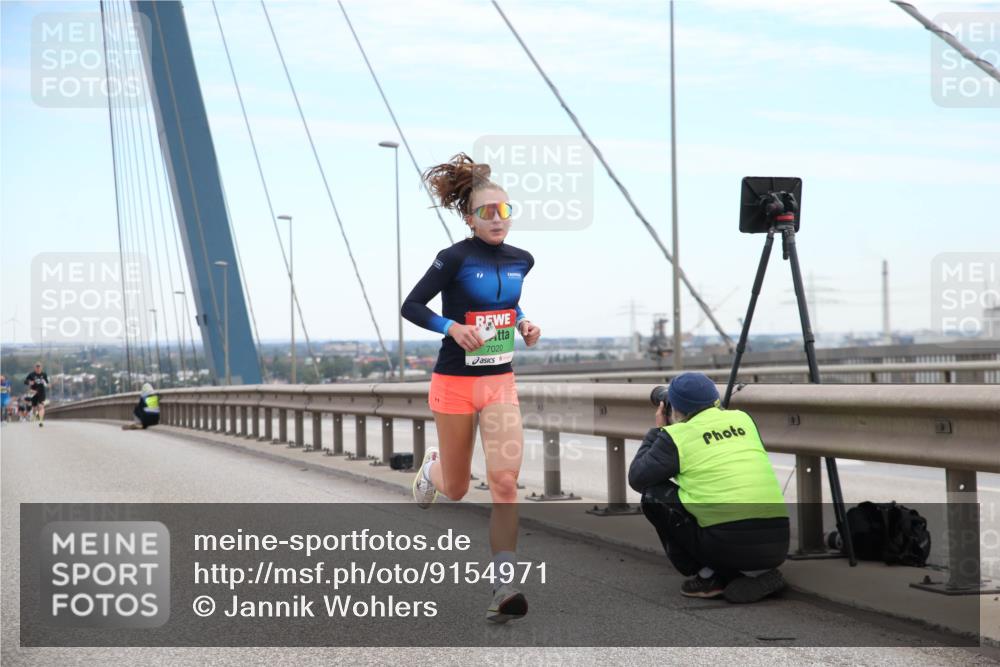 03.10.2025 - Köhlbrandbrückenlauf Jannik Wohlers http://msf.ph/oto/9154971 03.10.2025 15:18:45 Position 1 7020 meine-sportfotos.de