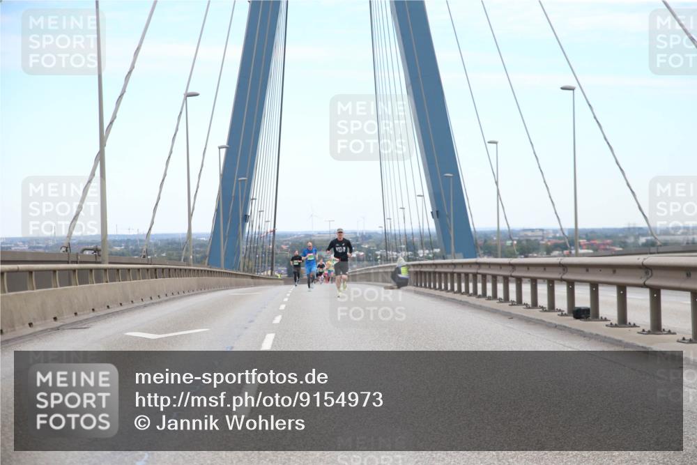 03.10.2025 - Köhlbrandbrückenlauf Jannik Wohlers http://msf.ph/oto/9154973 03.10.2025 15:18:50 Position 1  meine-sportfotos.de