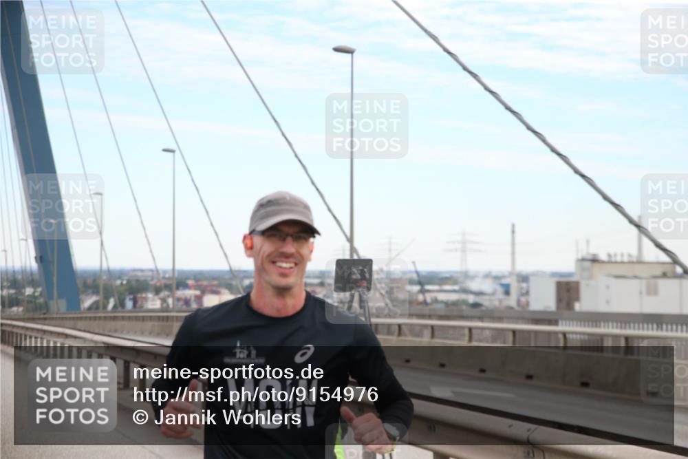 03.10.2025 - Köhlbrandbrückenlauf Jannik Wohlers http://msf.ph/oto/9154976 03.10.2025 15:18:58 Position 1  meine-sportfotos.de