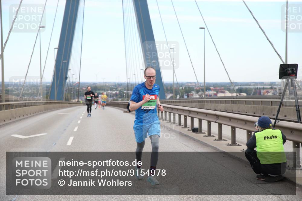 03.10.2025 - Köhlbrandbrückenlauf Jannik Wohlers http://msf.ph/oto/9154978 03.10.2025 15:19:00 Position 1 7065 meine-sportfotos.de