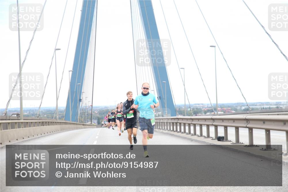 03.10.2025 - Köhlbrandbrückenlauf Jannik Wohlers http://msf.ph/oto/9154987 03.10.2025 15:19:53 Position 1  meine-sportfotos.de