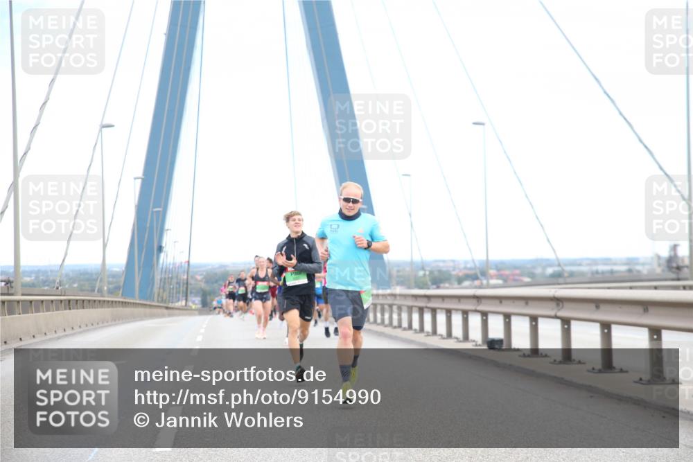 03.10.2025 - Köhlbrandbrückenlauf Jannik Wohlers http://msf.ph/oto/9154990 03.10.2025 15:19:53 Position 1  meine-sportfotos.de