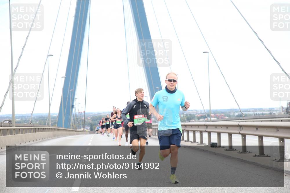 03.10.2025 - Köhlbrandbrückenlauf Jannik Wohlers http://msf.ph/oto/9154992 03.10.2025 15:19:54 Position 1 9322 meine-sportfotos.de