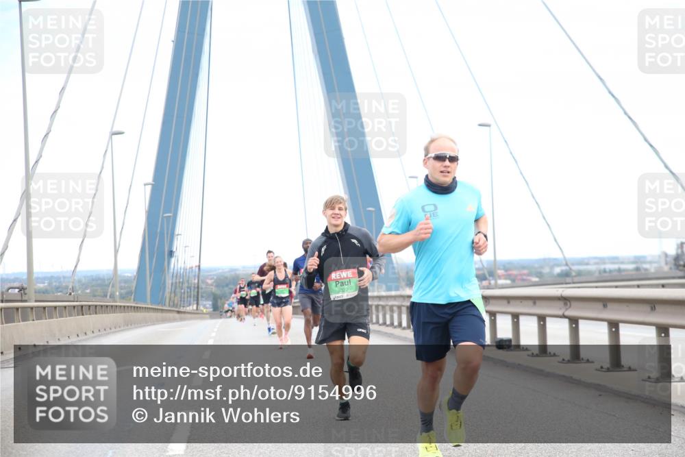 03.10.2025 - Köhlbrandbrückenlauf Jannik Wohlers http://msf.ph/oto/9154996 03.10.2025 15:19:54 Position 1 9322 meine-sportfotos.de