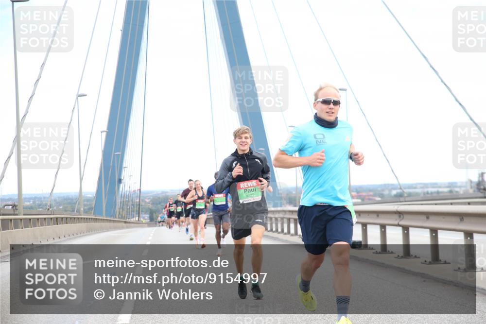03.10.2025 - Köhlbrandbrückenlauf Jannik Wohlers http://msf.ph/oto/9154997 03.10.2025 15:19:54 Position 1 9322 meine-sportfotos.de