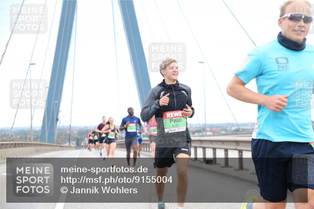 03.10.2025 - Köhlbrandbrückenlauf Jannik Wohlers http://msf.ph/oto/9155004 03.10.2025 15:19:55 Position 1 9322 meine-sportfotos.de