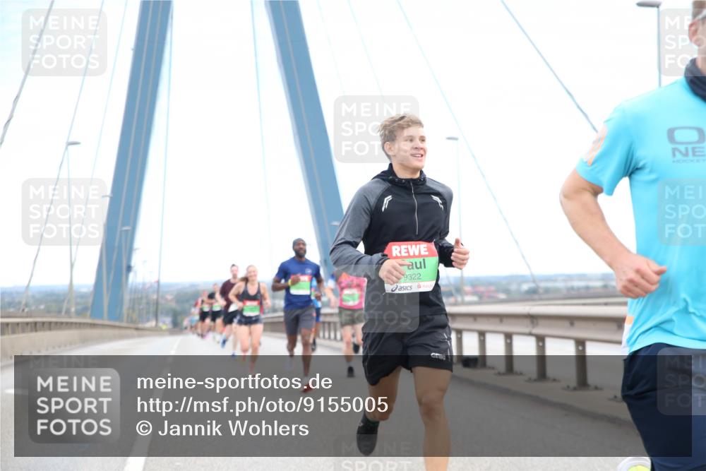 03.10.2025 - Köhlbrandbrückenlauf Jannik Wohlers http://msf.ph/oto/9155005 03.10.2025 15:19:55 Position 1 9322 meine-sportfotos.de