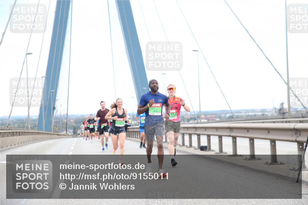 03.10.2025 - Köhlbrandbrückenlauf Jannik Wohlers http://msf.ph/oto/9155011 03.10.2025 15:19:56 Position 1 9718 meine-sportfotos.de