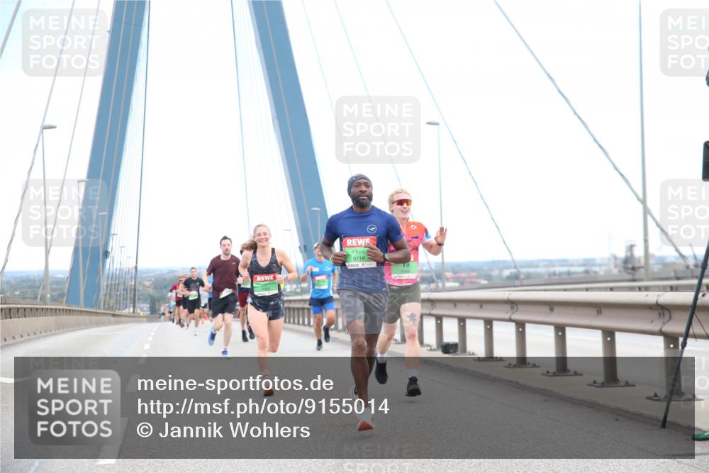 03.10.2025 - Köhlbrandbrückenlauf Jannik Wohlers http://msf.ph/oto/9155014 03.10.2025 15:19:57 Position 1 9718, 9268 meine-sportfotos.de