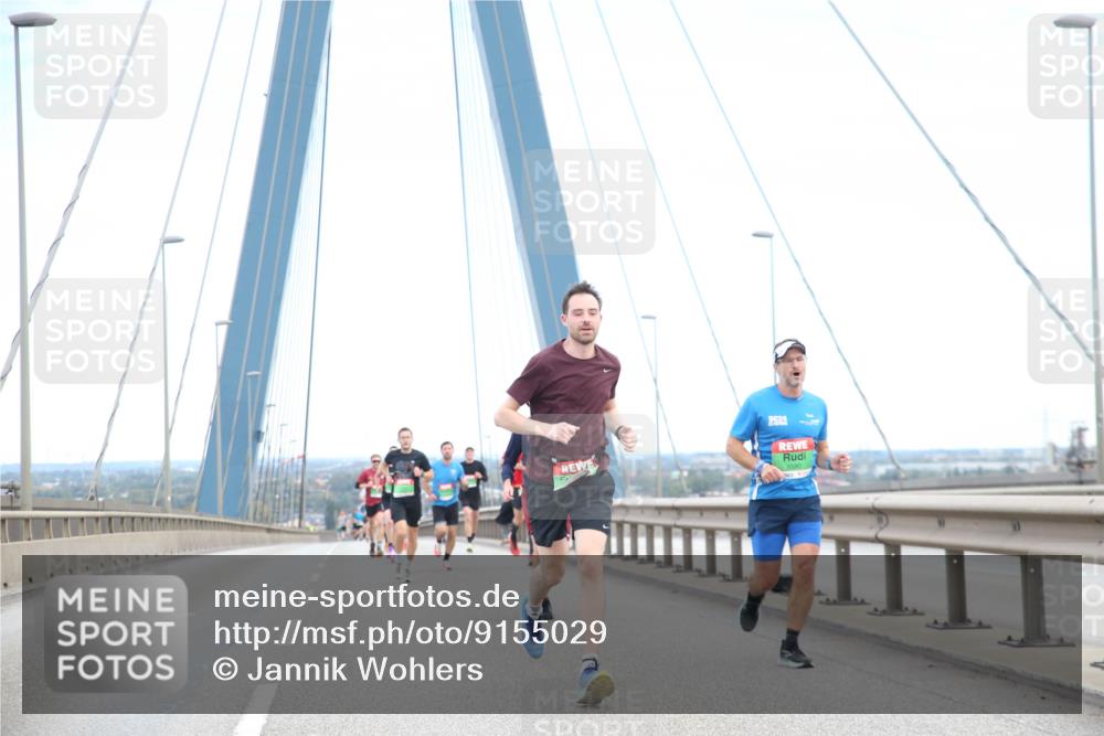 03.10.2025 - Köhlbrandbrückenlauf Jannik Wohlers http://msf.ph/oto/9155029 03.10.2025 15:20:00 Position 1 24 meine-sportfotos.de