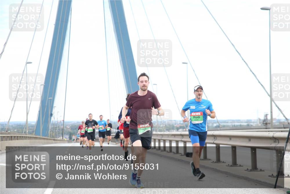 03.10.2025 - Köhlbrandbrückenlauf Jannik Wohlers http://msf.ph/oto/9155031 03.10.2025 15:20:00 Position 1 9590 meine-sportfotos.de