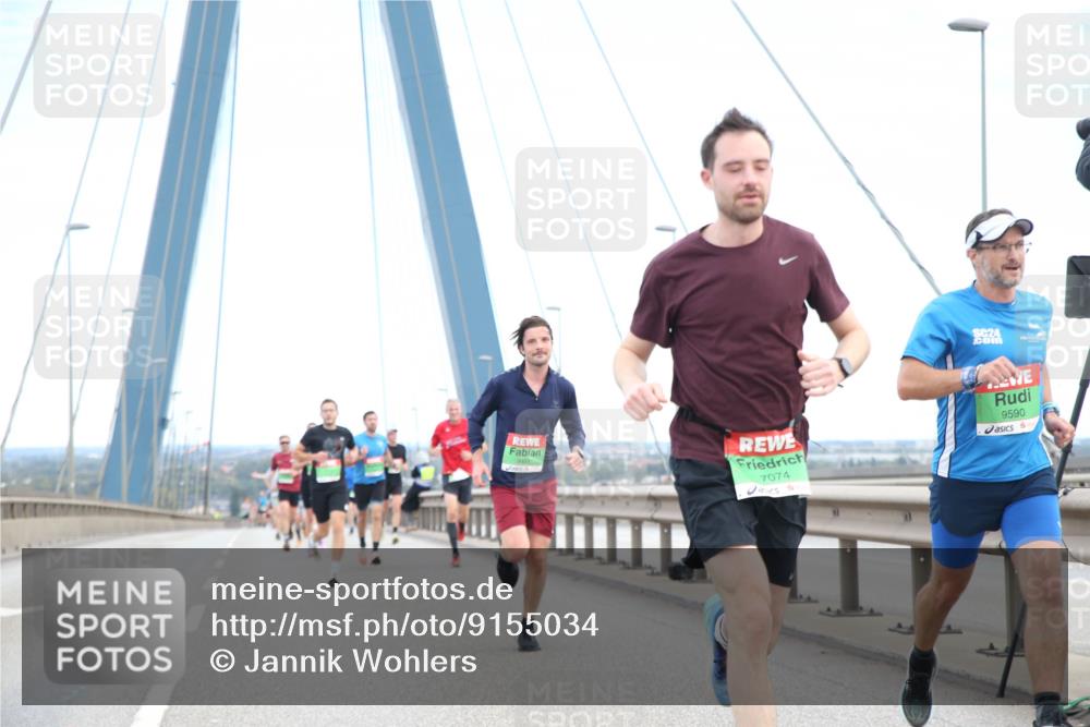 03.10.2025 - Köhlbrandbrückenlauf Jannik Wohlers http://msf.ph/oto/9155034 03.10.2025 15:20:01 Position 1 24, 7074, 9590 meine-sportfotos.de