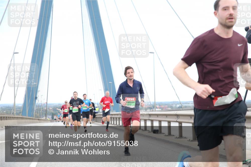 03.10.2025 - Köhlbrandbrückenlauf Jannik Wohlers http://msf.ph/oto/9155038 03.10.2025 15:20:01 Position 1 9461 meine-sportfotos.de