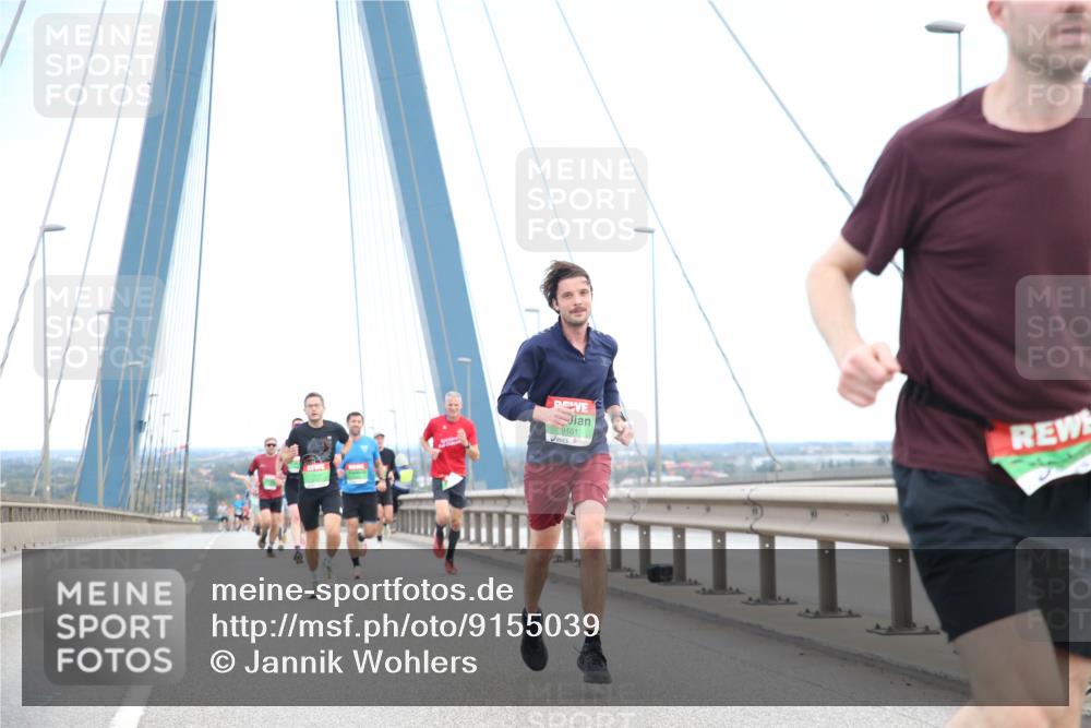 03.10.2025 - Köhlbrandbrückenlauf Jannik Wohlers http://msf.ph/oto/9155039 03.10.2025 15:20:01 Position 1 9461 meine-sportfotos.de